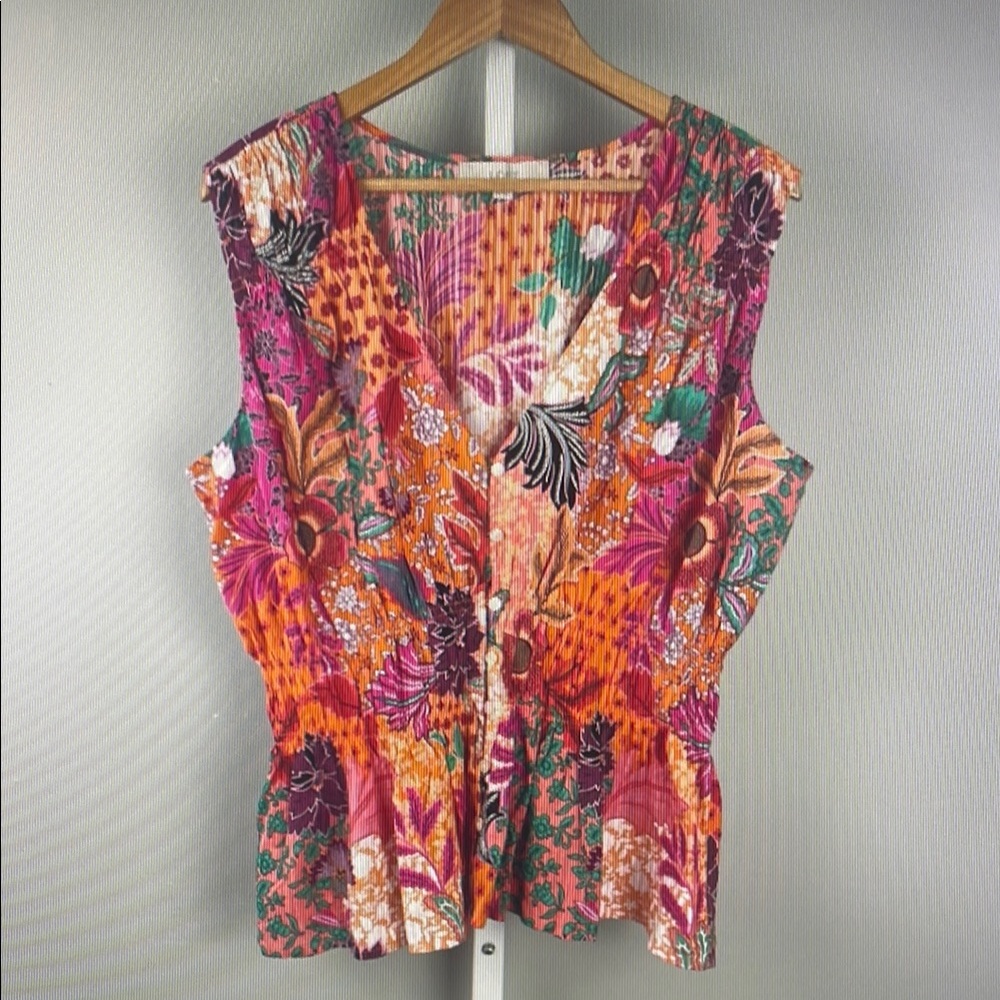 Floral Sleeveless Women's Top - Multicolor
